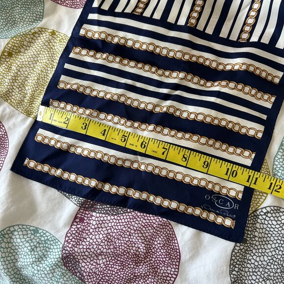 Oscar de la Renta 100% silk scarf white and navy stripe with gold chain detail - Picture 7 of 8